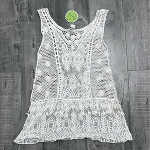 Sleeveless knit top